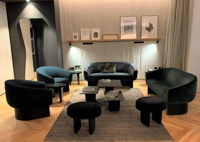 Отель National Des Arts Et Metiers