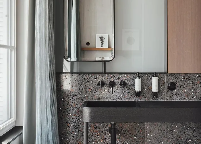 National Des Arts Et Metiers Отель 4*