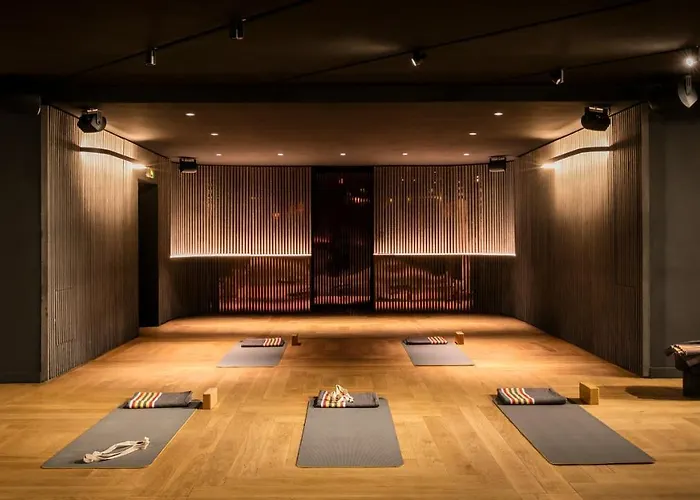 National Des Arts Et Metiers Отель 4*