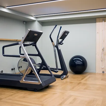 מלון National Des Arts Et Metiers 4*